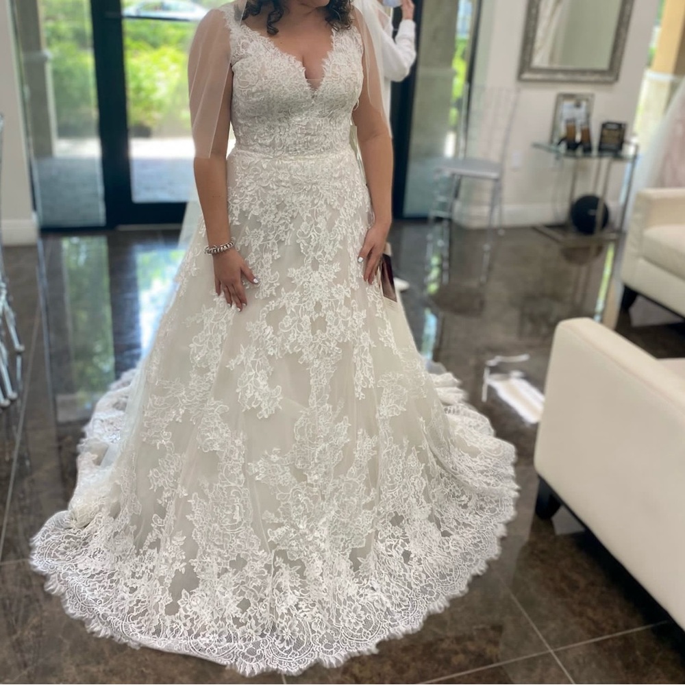 Pronovias Orion Dress. Brand new size 10 - Picture 3 of 3